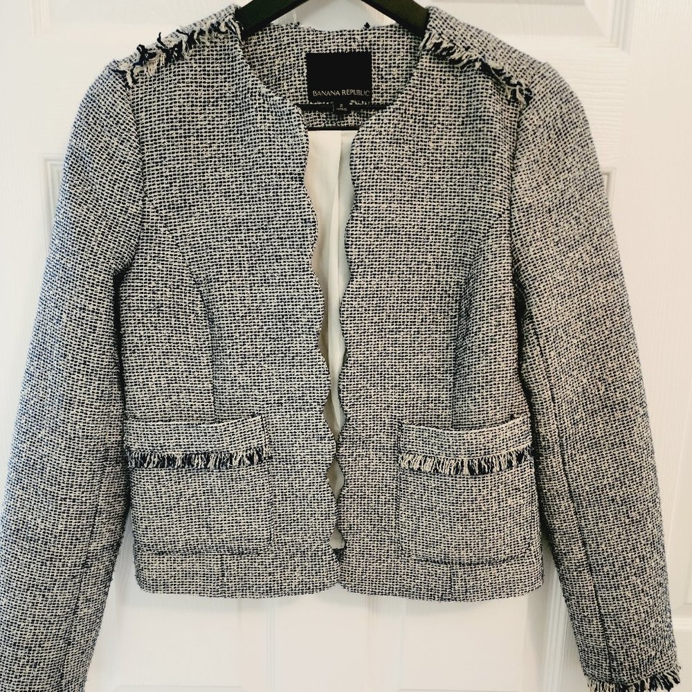 Banana Republic Scalloped Tweed Blue & Cream Glittery Blazer Size 2 - Picture 6 of 8